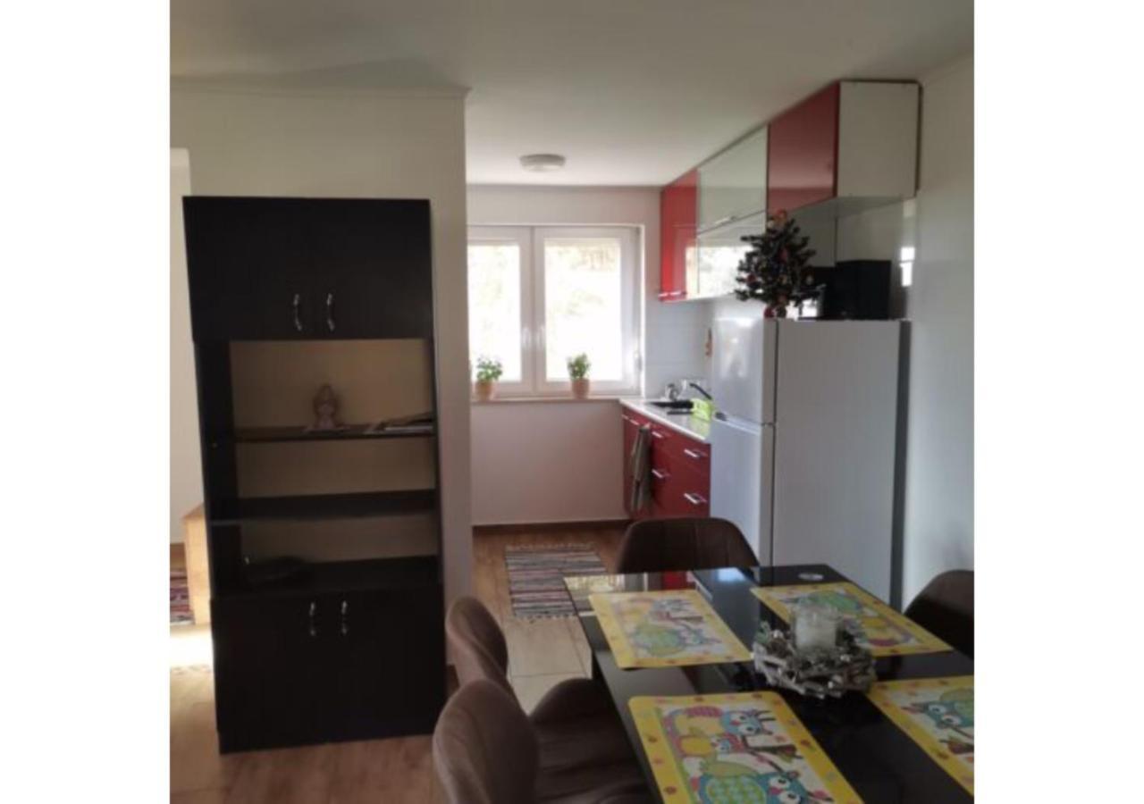Forras Vendeghaz Apartment Тата Екстериор снимка