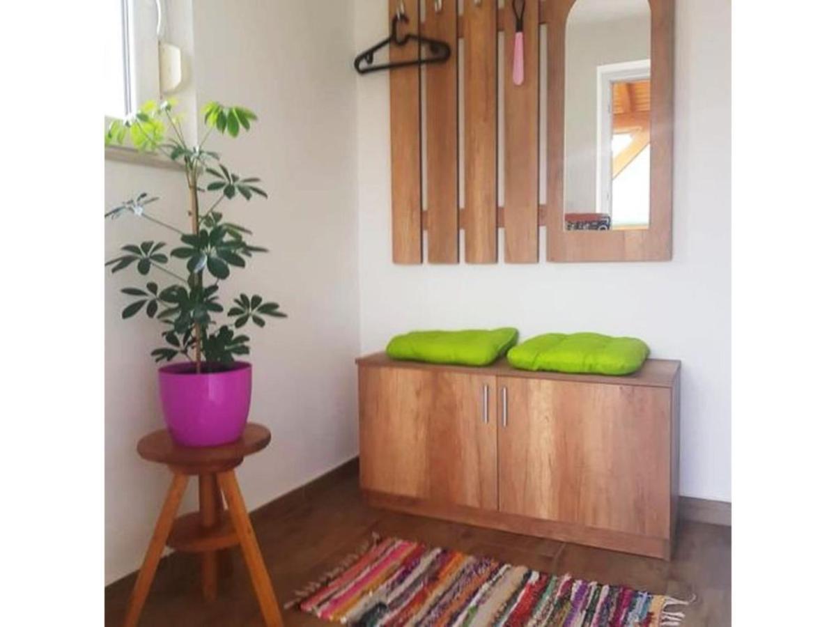 Forras Vendeghaz Apartment Тата Екстериор снимка